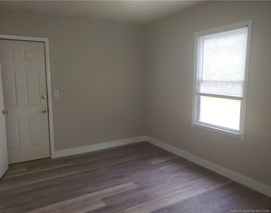 105-8 Bogard Circle - Photo Thumbnail 3