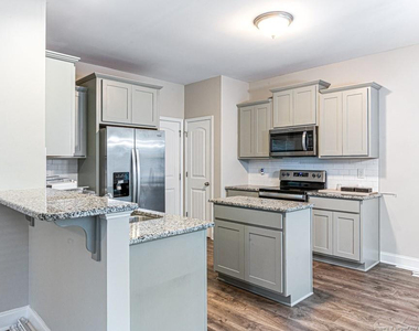 2240 Mannington Drive - Photo Thumbnail 21