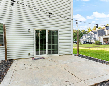 2240 Mannington Drive - Photo Thumbnail 7