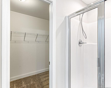2240 Mannington Drive - Photo Thumbnail 29