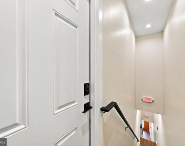 2816 Cecil B Moore Avenue - Photo Thumbnail 3