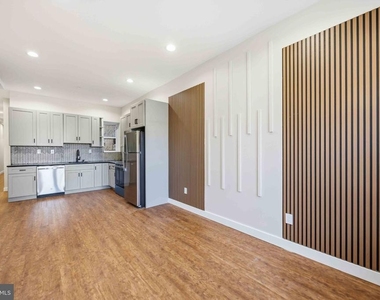 2816 Cecil B Moore Avenue - Photo Thumbnail 5