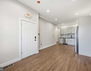 2816 Cecil B Moore Avenue - Photo Thumbnail 3