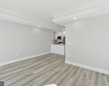 2401 N 2nd Street - Photo Thumbnail 3