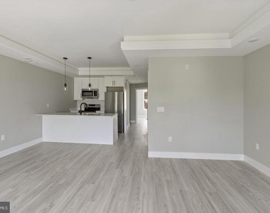 2401 N 2nd Street - Photo Thumbnail 12