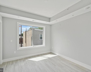 2401 N 2nd Street - Photo Thumbnail 2