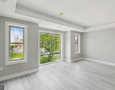 2401 N 2nd Street - Photo Thumbnail 8