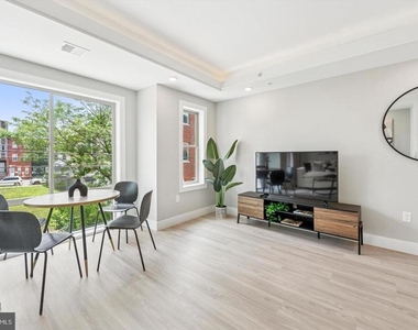 2401 N 2nd Street - Photo Thumbnail 7