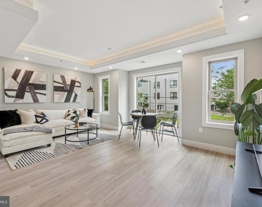 2401 N 2nd Street - Photo Thumbnail 12