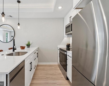 2401 N 2nd Street - Photo Thumbnail 3