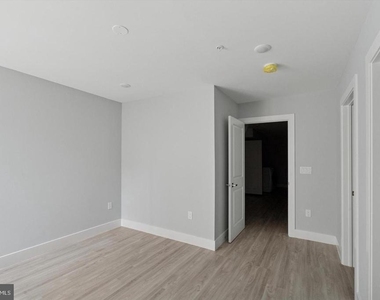 2401 N 2nd Street - Photo Thumbnail 14