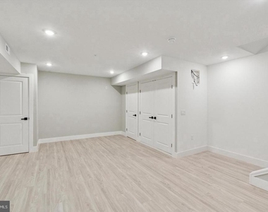 2401 N 2nd Street - Photo Thumbnail 9