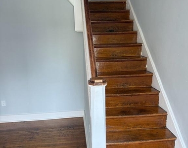 1142 E Price Street - Photo Thumbnail 5