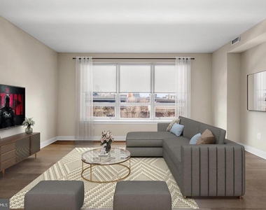 235 N Columbus Boulevard - Photo Thumbnail 9