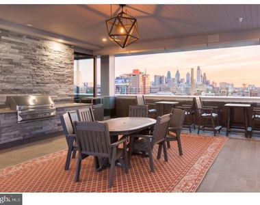 235 N Columbus Boulevard - Photo Thumbnail 6