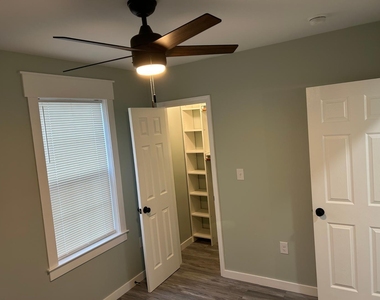 514 Spruce Street - Photo Thumbnail 7