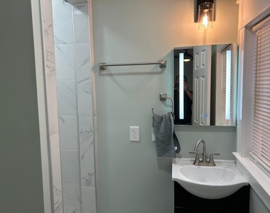 514 Spruce Street - Photo Thumbnail 8