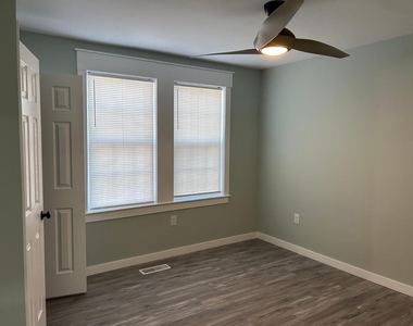 514 Spruce Street - Photo Thumbnail 10