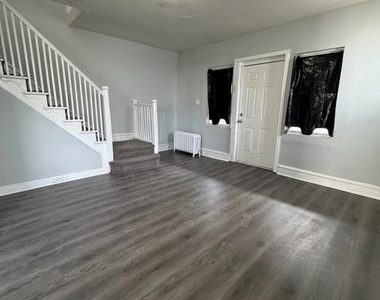 5583 Blakemore Street - Photo Thumbnail 4