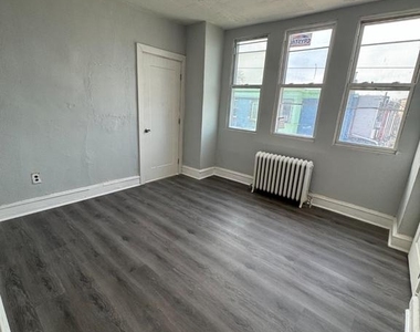 5583 Blakemore Street - Photo Thumbnail 9