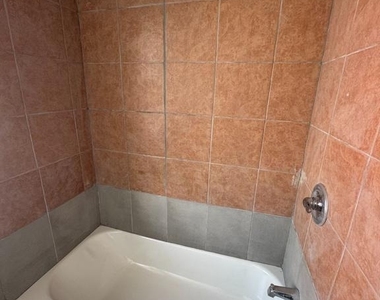 5583 Blakemore Street - Photo Thumbnail 12