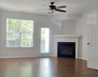 8825 Camden Park Drive - Photo Thumbnail 5