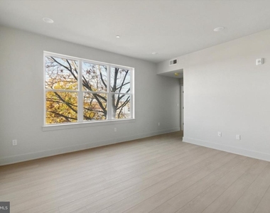 5521 Wayne Avenue - Photo Thumbnail 1