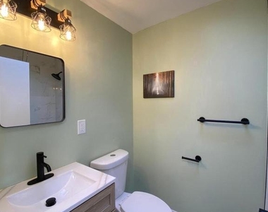 12639 Biscayne Drive - Photo Thumbnail 14