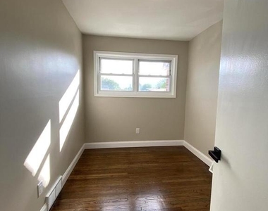 12639 Biscayne Drive - Photo Thumbnail 13