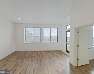 333 Earp Street - Photo Thumbnail 4