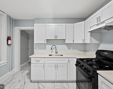 4122 N 7th Street - Photo Thumbnail 5