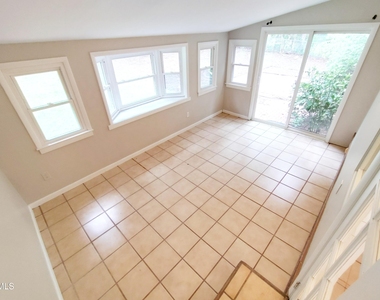 1720 Euclid Road - Photo Thumbnail 6