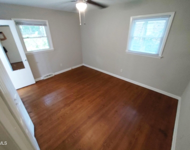 1720 Euclid Road - Photo Thumbnail 11