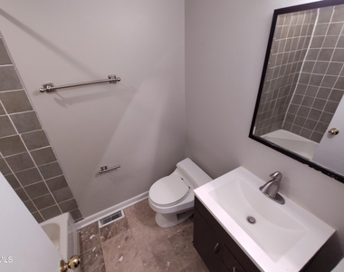 1720 Euclid Road - Photo Thumbnail 13