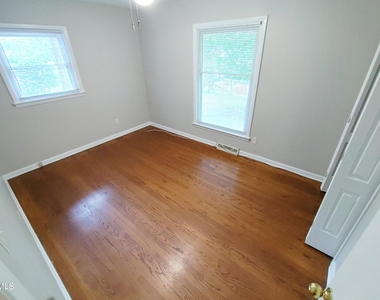 1720 Euclid Road - Photo Thumbnail 10