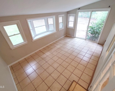 1720 Euclid Road - Photo Thumbnail 5