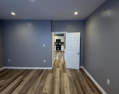 1704 Conlyn Street - Photo Thumbnail 2