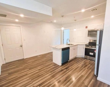 2626 Ridge Avenue - Photo Thumbnail 1
