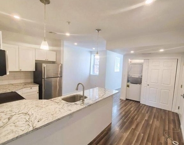 2626 Ridge Avenue - Photo Thumbnail 2