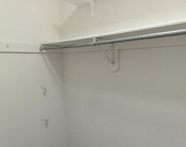 1411-1 Walnut Street - Photo Thumbnail 21