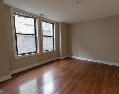 1411-1 Walnut Street - Photo Thumbnail 18