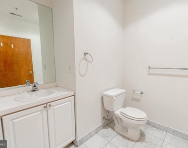 1411-1 Walnut Street - Photo Thumbnail 25