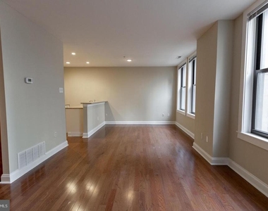 1411-1 Walnut Street - Photo Thumbnail 8
