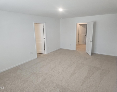 390 Hanging Elm Lane - Photo Thumbnail 10