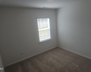 390 Hanging Elm Lane - Photo Thumbnail 9