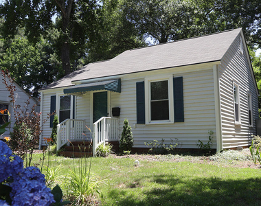 102 E Edgewood Drive - Photo Thumbnail 1