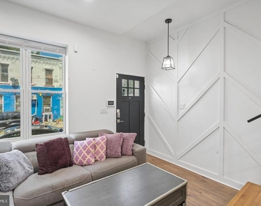 2540 W Montgomery Avenue - Photo Thumbnail 4
