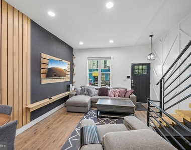 2540 W Montgomery Avenue - Photo Thumbnail 6