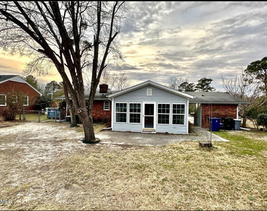 5214 Rodwell Road - Photo Thumbnail 12