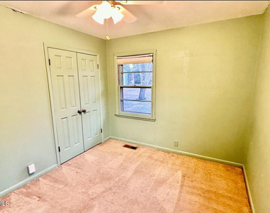 5214 Rodwell Road - Photo Thumbnail 5